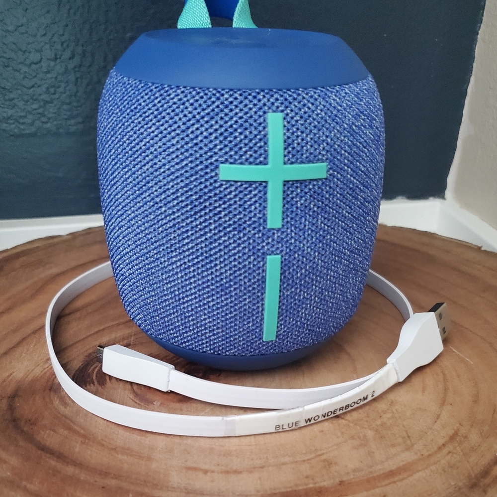 Wonderboom 2 BLUE with cord GREAT CONDITION